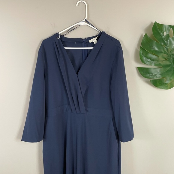 Halston navy blue jumpsuit - Picture 4 of 9